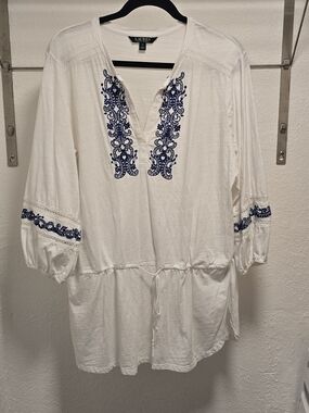 Lauren Ralph Lauren White Peasant Tunic with Navy Embroidery